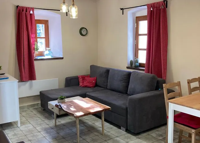 アパートホテル Zsoka Fogadoja Szentantalfa