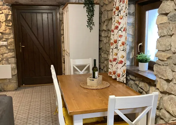 Zsoka Fogadoja アパートホテル