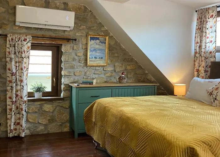 Zsoka Fogadoja アパートホテル Szentantalfa